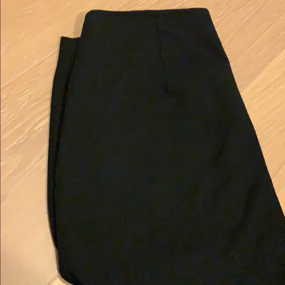 Banana Republic. Black Ankle Pants.Petite Stretch. - Picture 5 of 5